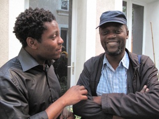 Giscard Bouchotte (coordonateur Haïti) et l'auteur acteur haitien Dominique Battraville