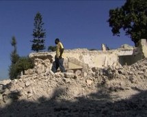 Bal(l)ade du poète Dominique Batraville dans les ruines de la capitale haïtienne