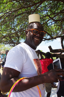 Kossi Assou à Aquin, le 4 avril 2015 Photo : Jean Morisset Kossi Assou à Aquin, le 4 avril 2015 Photo : Jean Morisset