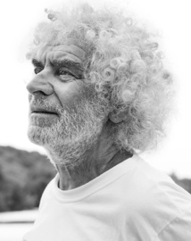 Adieu à notre ami poète Jean Morisset Photo de Marc Monplaisir Adieu à notre ami poète Jean Morisset Photo de Marc Monplaisir