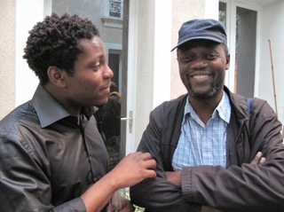 Giscard Bouchotte (coordonateur Haïti) et l'auteur acteur haitien Dominique Battraville Giscard Bouchotte (coordonateur Haïti) et l'auteur acteur haitien Dominique Battraville