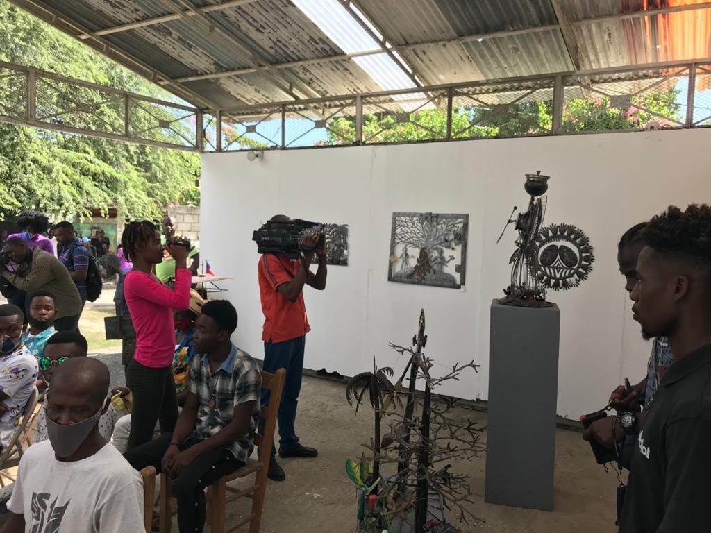 a292ecf3-7798-45b3-9b49-32a9cfd71e42 a292ecf3-7798-45b3-9b49-32a9cfd71e42