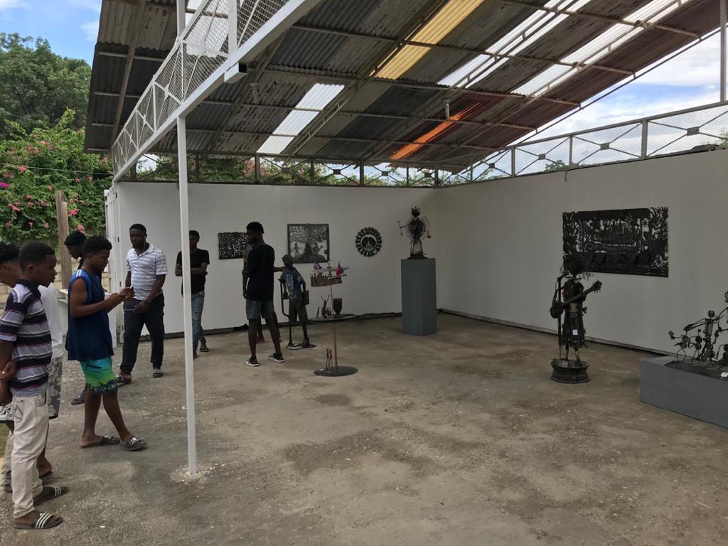 b38d2c14-e3c2-41b4-a94b-2eb86e75b7a0 b38d2c14-e3c2-41b4-a94b-2eb86e75b7a0