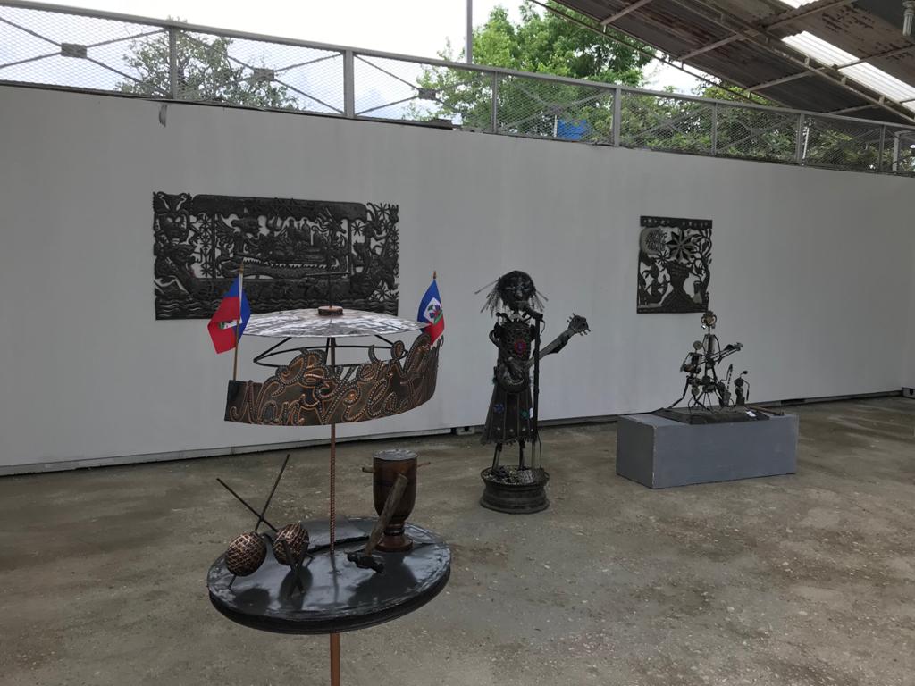 db932bdb-ddba-4369-a4f3-d2f4e5b725e7 db932bdb-ddba-4369-a4f3-d2f4e5b725e7