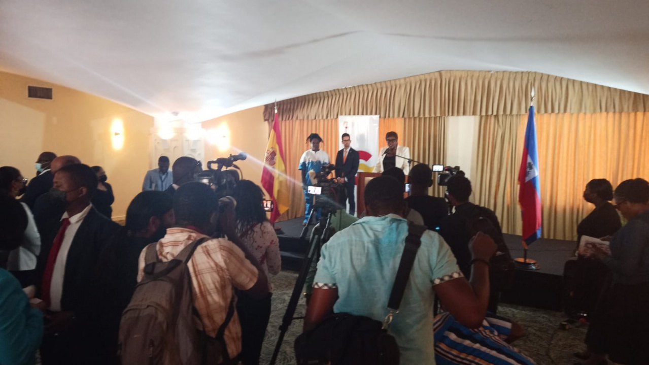 PHOTO-2022-05-17-12-26-45 PHOTO-2022-05-17-12-26-45