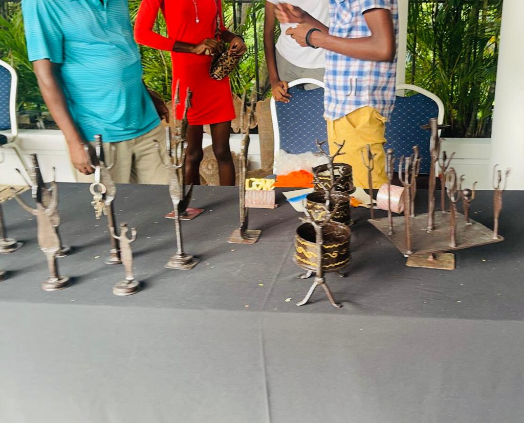 PHOTO-2022-05-18-17-48-33 PHOTO-2022-05-18-17-48-33