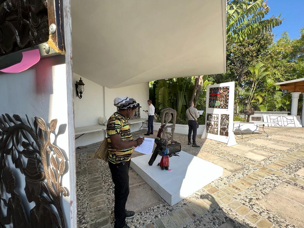 PHOTO-2023-04-13-21-42-24 PHOTO-2023-04-13-21-42-24