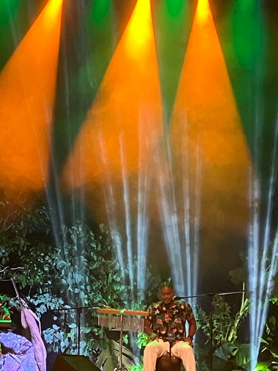 b2853586-3289-4d42-9f5e-6ee2d79f3f10 b2853586-3289-4d42-9f5e-6ee2d79f3f10