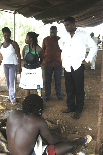 Le Ministre de la Culture avec Casseus Le Ministre de la Culture avec Casseus