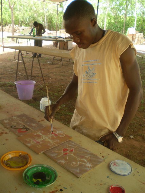 Début de la production à Ewole-8 - Peinture Début de la production à Ewole-8 - Peinture