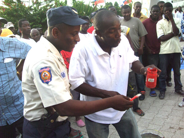 PNH (agent Sully) à l'oeuvre PNH (agent Sully) à l'oeuvre