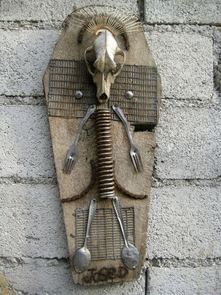 Jose Delpé - Sculpture, technique assemblage : objets récupérés, bois, os, fer, aluminium