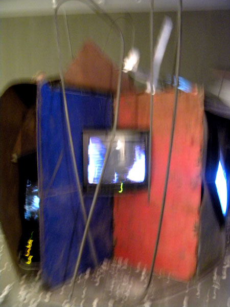 Le bicolore haitien, sculpture de Maxence Denis Le bicolore haitien, sculpture de Maxence Denis