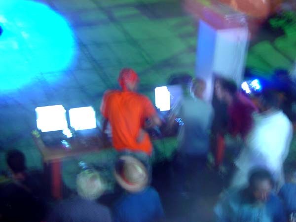 La soirée Atomik Eksperians à l'Institut Français d'Haïti La soirée Atomik Eksperians à l'Institut Français d'Haïti